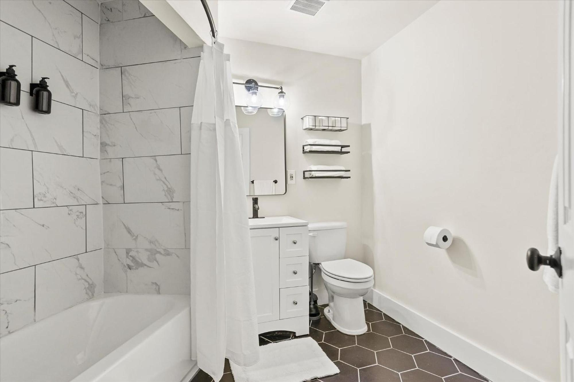 Modern Studio Apartment Near Merrimack Park Huntsville Zewnętrze zdjęcie