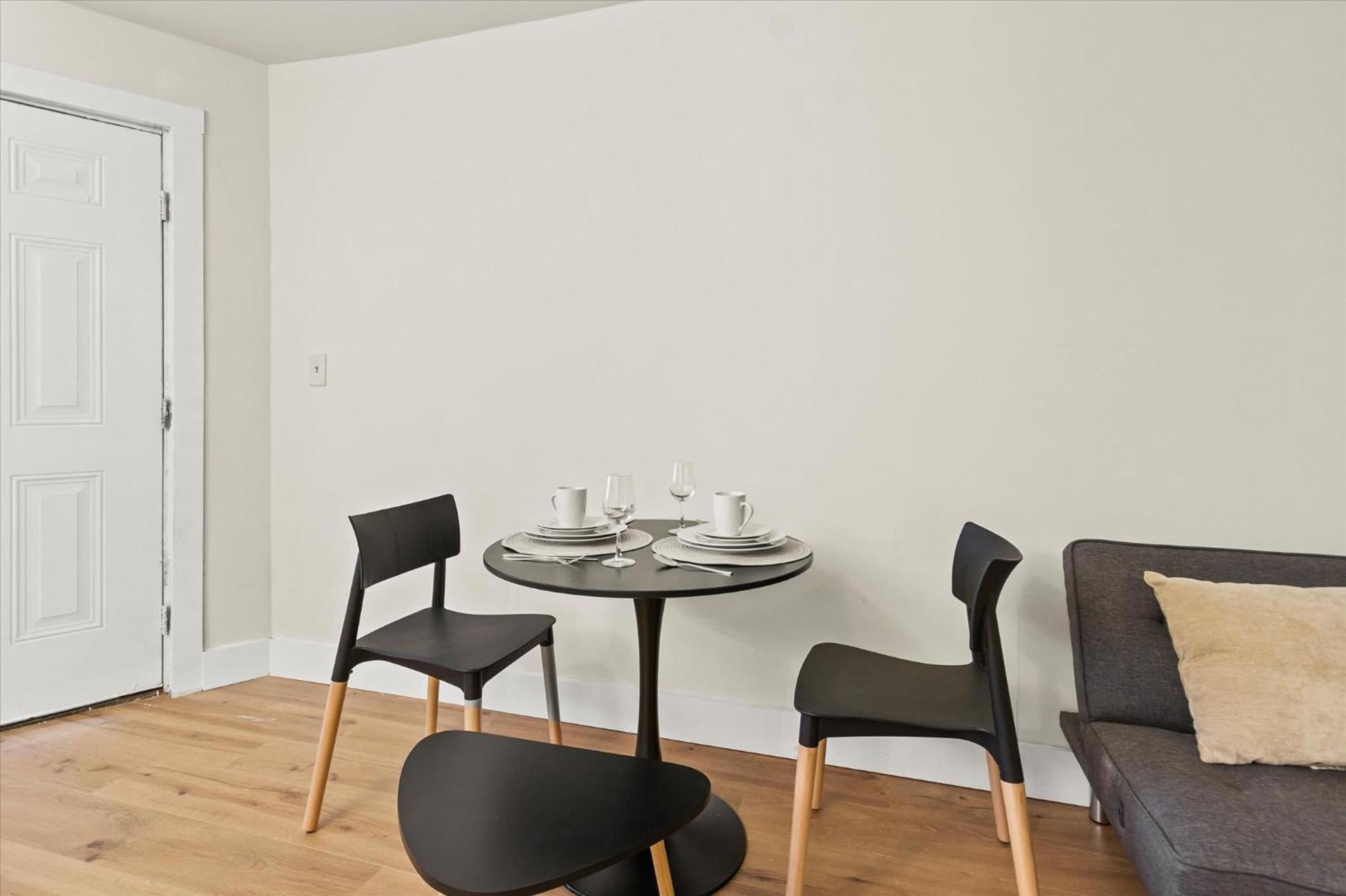 Modern Studio Apartment Near Merrimack Park Huntsville Zewnętrze zdjęcie